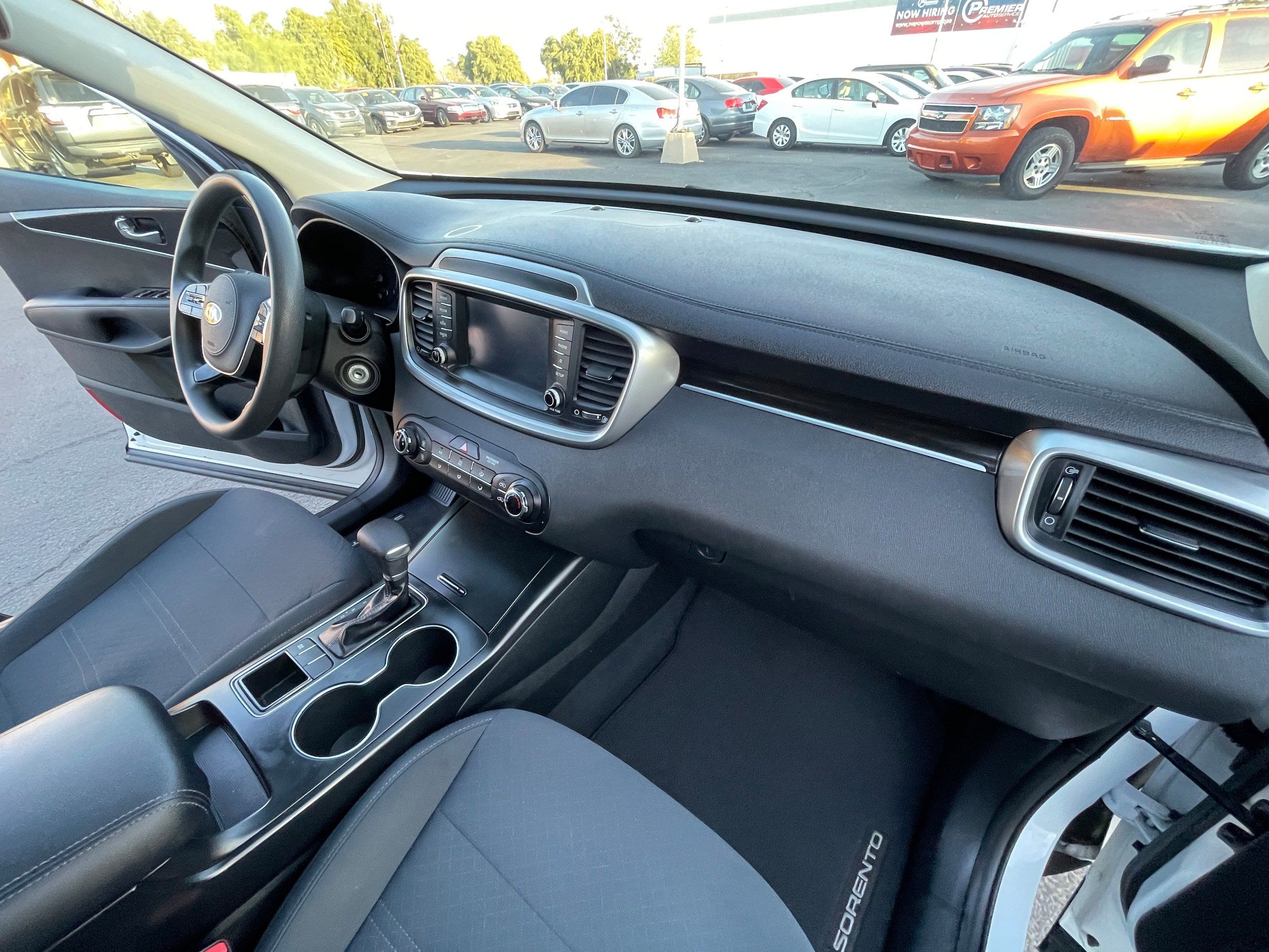 Used 2019 Kia Sorento FWD image 31