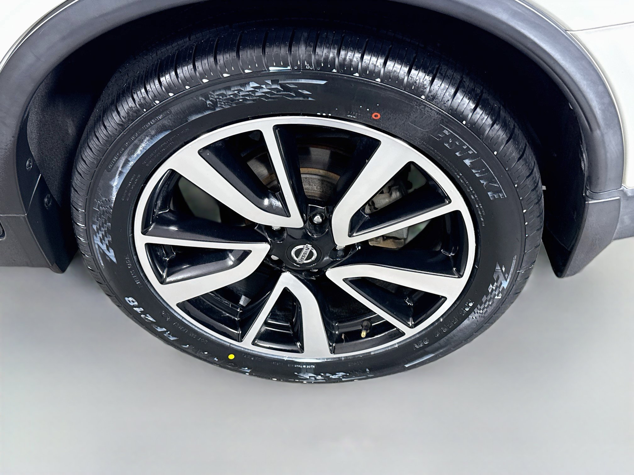 Used 2020 Nissan Rogue SL w/ Premium Package FWD image 30