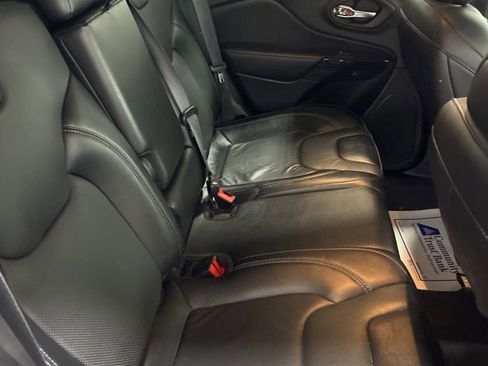 Used 2023 Jeep Cherokee Altitude Lux image 23