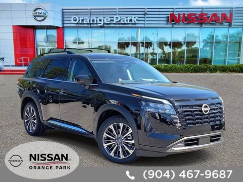 New 2026 Nissan Pathfinder Platinum FWD image 1