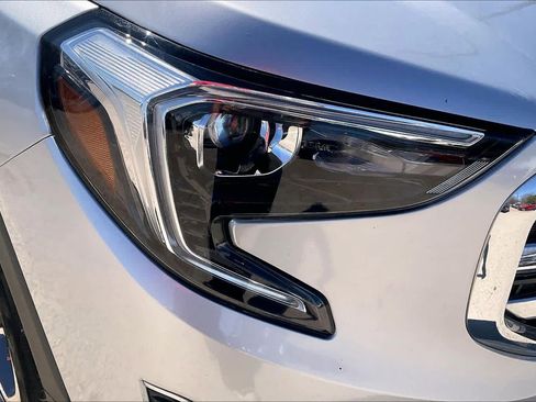 Used 2020 GMC Terrain SLT image 27