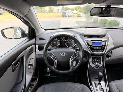 Used 2013 Hyundai Elantra FWD image 26