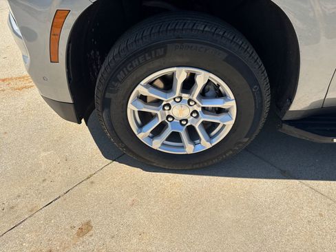 Used 2025 Chevrolet Tahoe LT AWD/4WD image 11