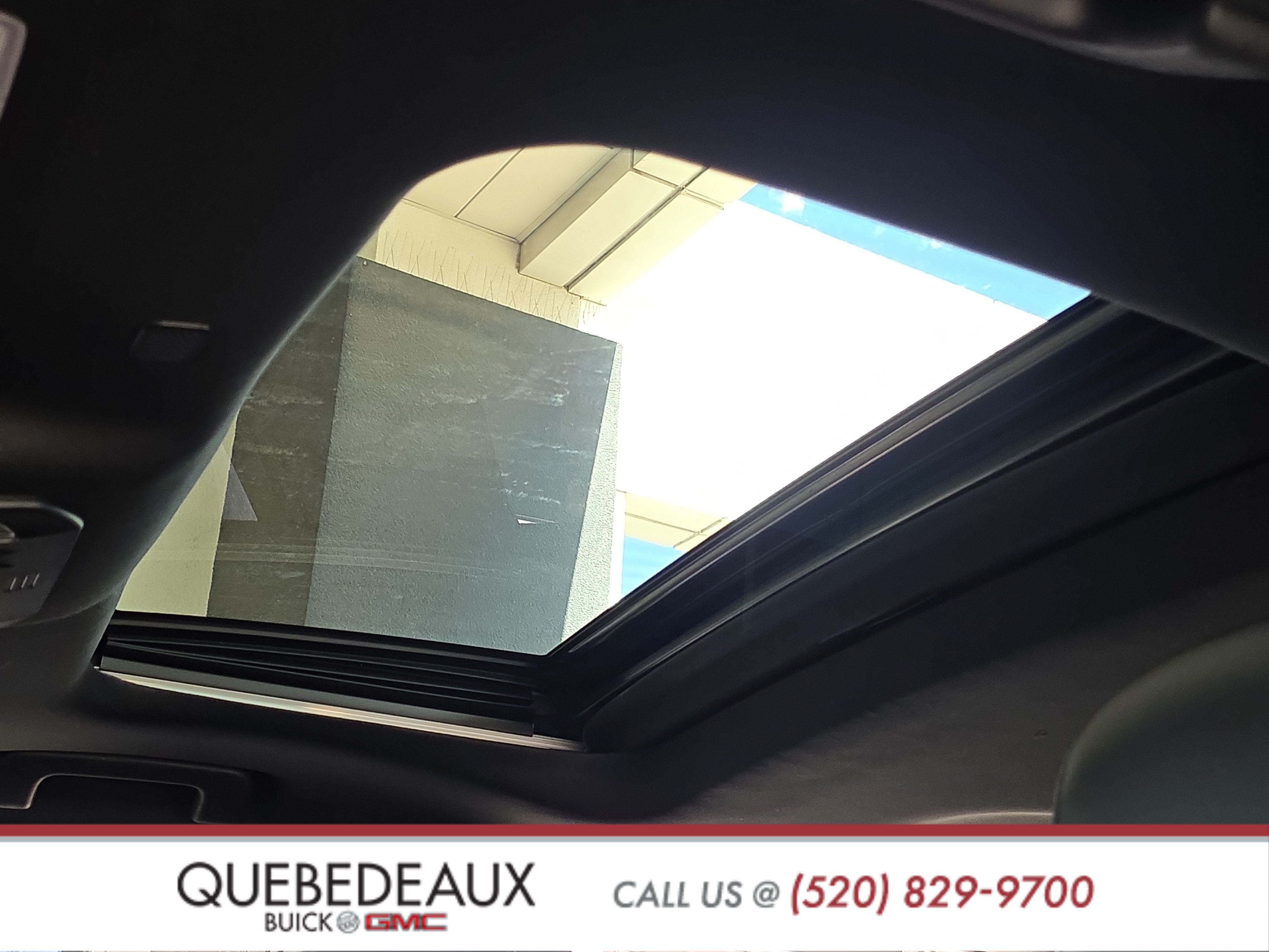 Used 2021 Toyota Highlander XSE FWD image 12