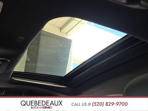 Used 2021 Toyota Highlander XSE FWD image 12