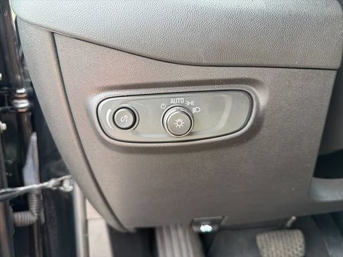 Used 2023 Chevrolet Equinox LT w/ Driver Convenience Package AWD/4WD image 13