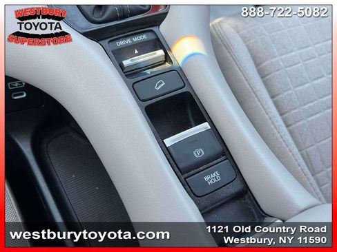 Used 2024 Honda HR-V LX image 31
