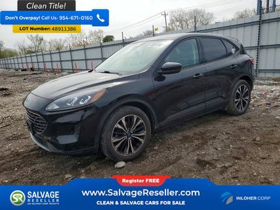 Used 2022 Ford Escape SE w/ SE Sport Appearance Package