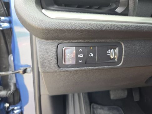 Used 2024 Chevrolet Traverse LS FWD image 17