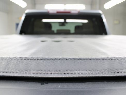 Used 2022 Chevrolet Silverado 1500 RST image 32