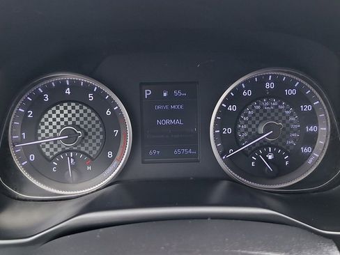 Used 2020 Hyundai Elantra SEL image 17