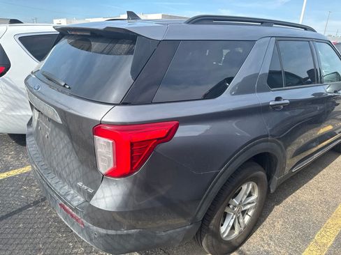 Used 2022 Ford Explorer XLT w/ Equipment Group 202A AWD/4WD image 13