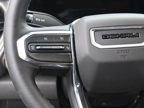 Used 2025 GMC Canyon Denali AWD/4WD image 26