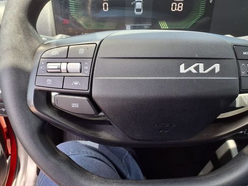 Used 2025 Kia K4 FWD image 25