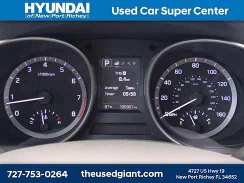 Used 2017 Hyundai Santa Fe SE FWD image 28