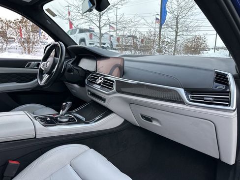 Used 2022 BMW X5 M w/ Executive Package AWD/4WD image 25