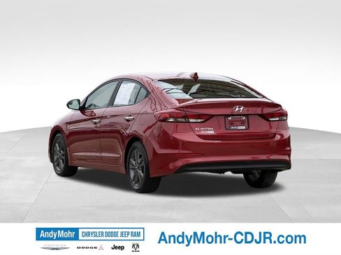 Used 2017 Hyundai Elantra SE FWD image 5