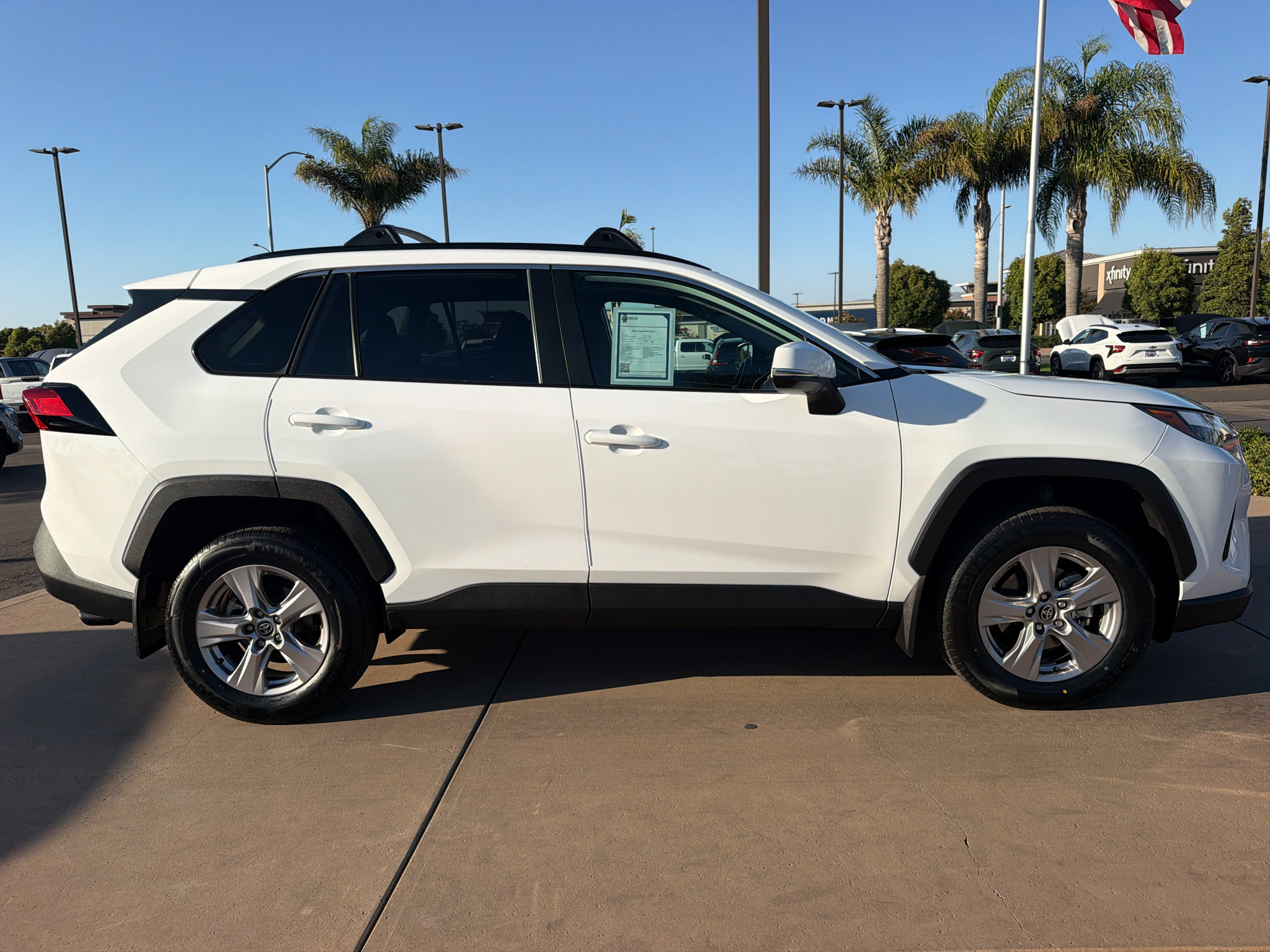 Used 2025 Toyota RAV4 XLE w/ Convenience Package FWD image 4