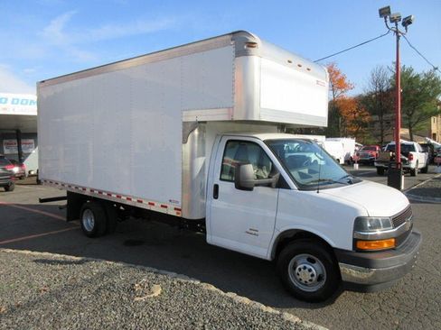 Used 2018 Ford F450 XL w/ Power Equipment Group RWD image 20
