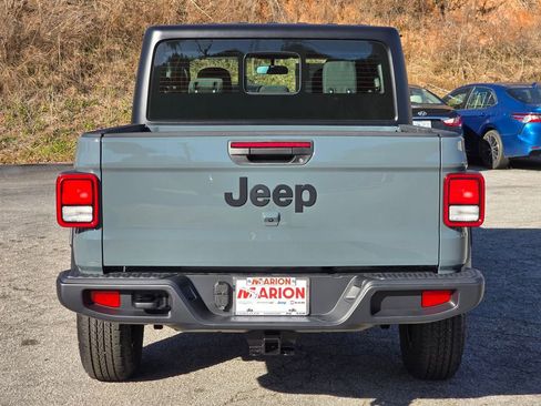 New 2026 Jeep Gladiator Sport image 21