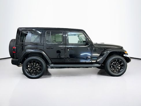 Used 2021 Jeep Wrangler Unlimited Sahara image 10