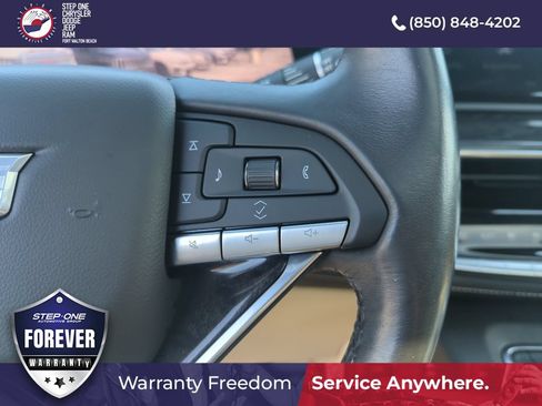 Used 2021 Cadillac Escalade Premium Luxury RWD image 22