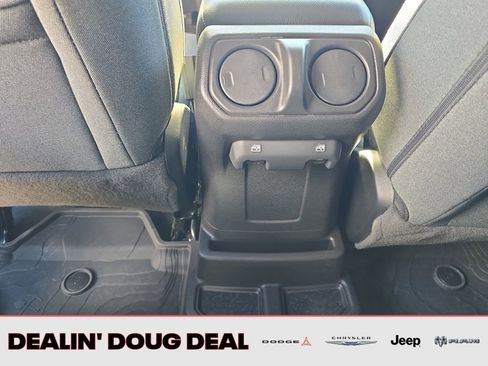 Used 2024 Jeep Wrangler Unlimited image 26