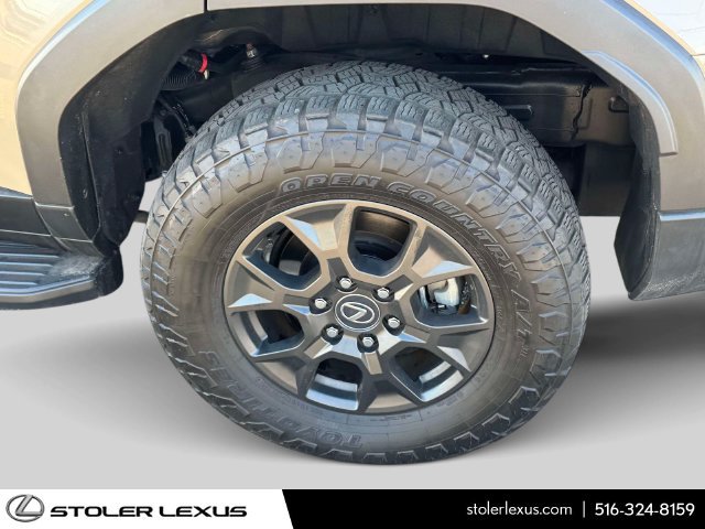 Used 2024 Lexus GX 550 AWD/4WD image 12