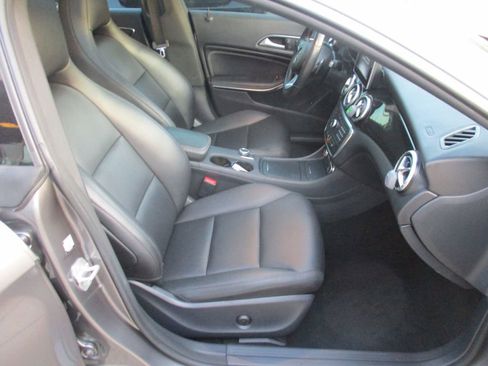 Used 2015 Mercedes-Benz CLA 250 250 image 11