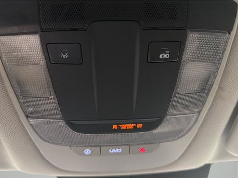 Used 2022 Kia Sorento S FWD image 21