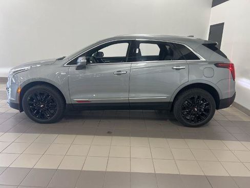 New 2026 Cadillac XT5 Luxury w/ LPO, Red Accent Package AWD/4WD image 2