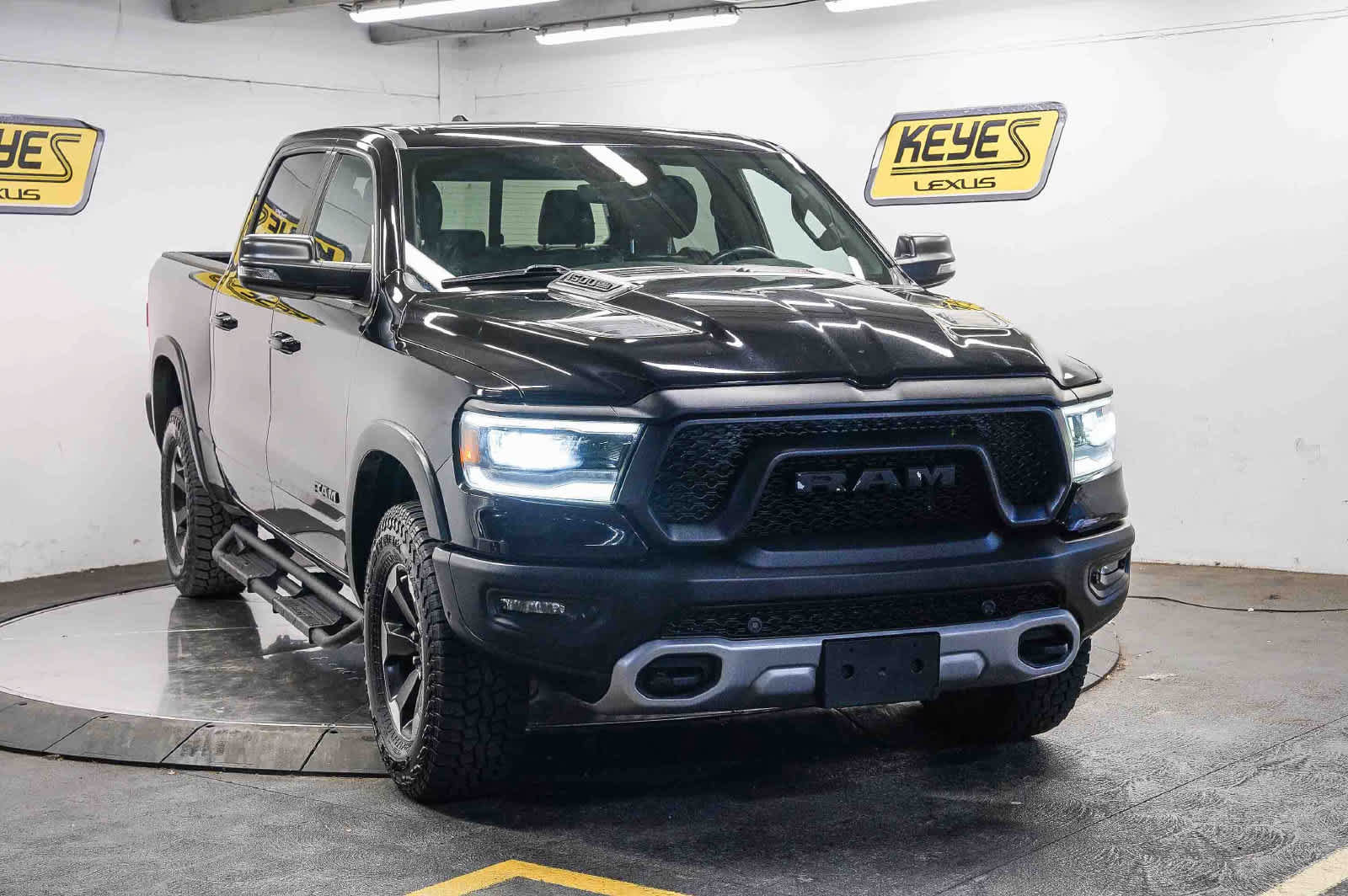 Used 2023 RAM 1500 Rebel w/ Rebel Level 2 Equipment Group AWD/4WD image 2