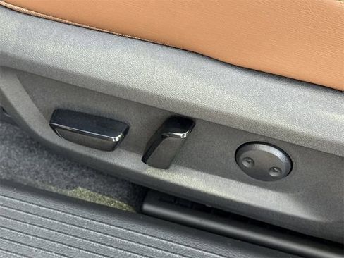 New 2026 Nissan Rogue Platinum w/ Platinum Premium Package AWD/4WD image 33