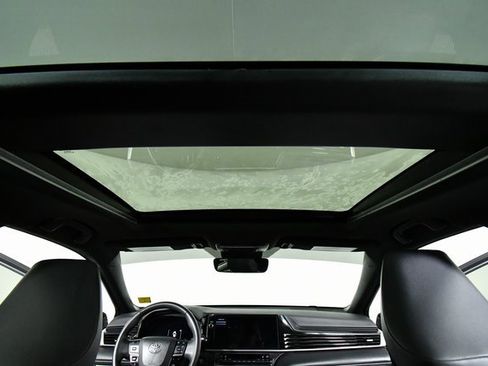 Used 2025 Toyota Camry XSE image 25