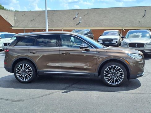 Used 2022 Lincoln Corsair Reserve w/ Equipment Group 201A image 8