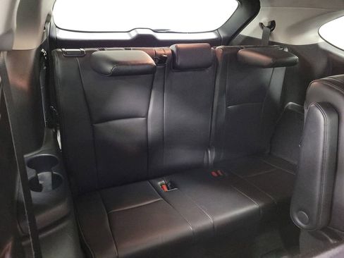 Used 2023 Toyota Highlander Platinum image 27