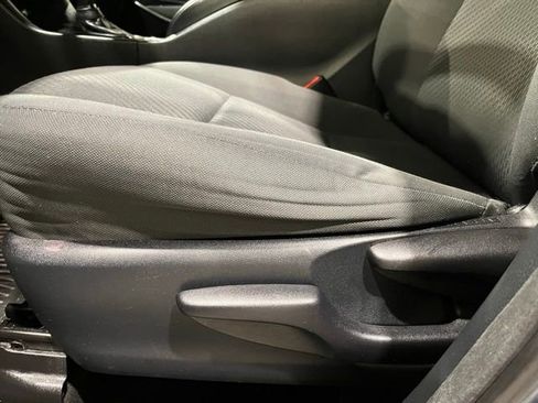 Used 2018 Toyota Highlander LE image 35