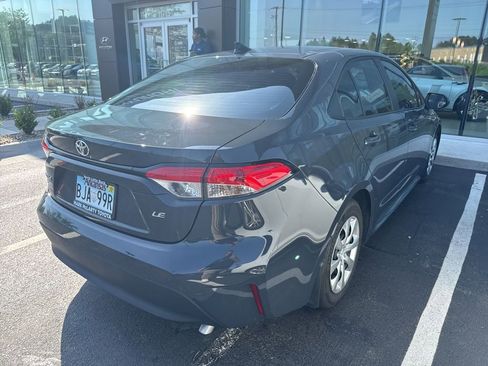 Used 2025 Toyota Corolla LE FWD image 4