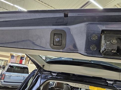 Used 2015 Toyota Sienna Limited FWD image 16