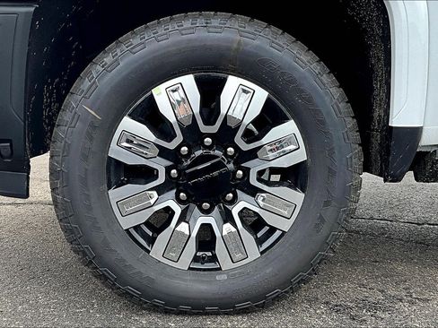 New 2025 GMC Sierra 3500 Denali w/ Denali Reserve Package AWD/4WD image 12