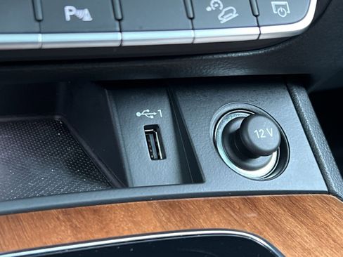 Used 2022 Audi Q5 2.0T Premium image 35