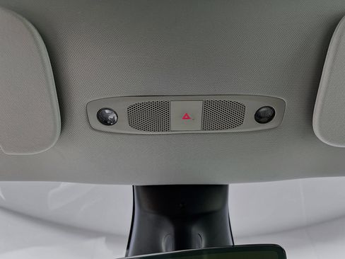 Used 2021 Tesla Model Y Long Range image 21