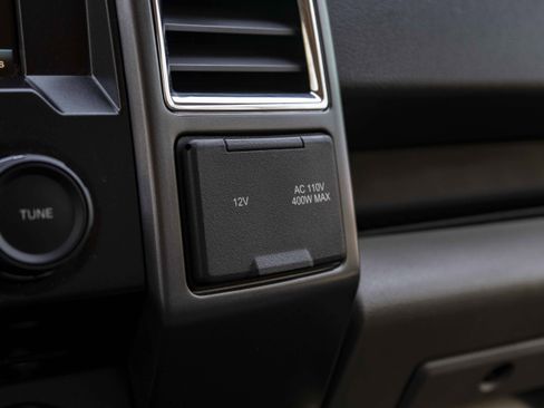 Used 2015 Ford F150 XLT w/ Equipment Group 302A Luxury image 33