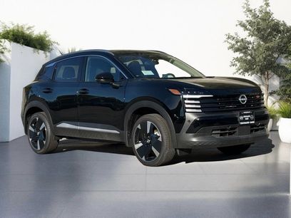 New 2026 Nissan Kicks SR w/ SR Premium Package