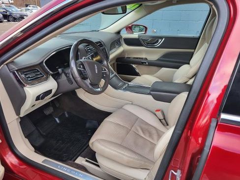 Used 2018 Lincoln Continental Select w/ Continental Climate Package image 9