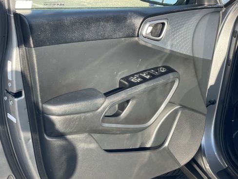 Used 2023 Kia Soul EX image 19