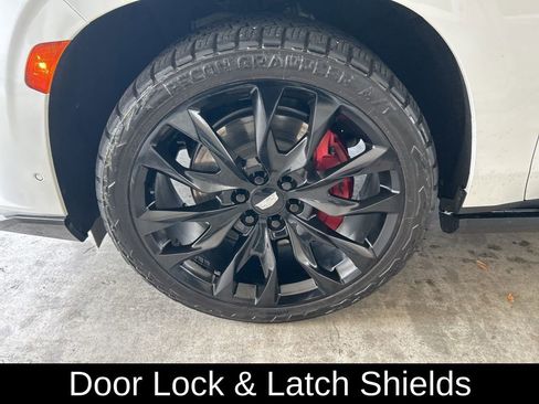 Used 2024 Cadillac Escalade V AWD/4WD image 18