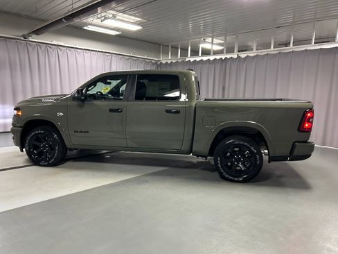 New 2026 RAM 1500 4x4 Crew Cab image 4