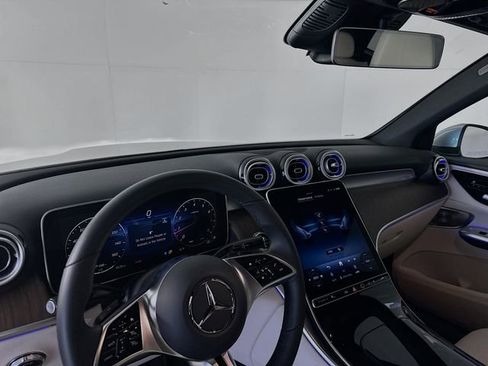 Certified 2026 Mercedes-Benz GLC 300 image 9