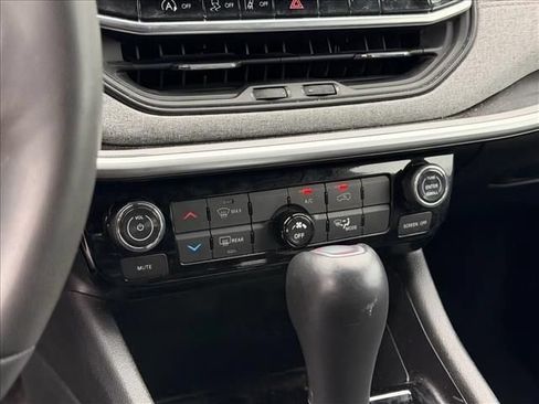 Used 2023 Jeep Compass Latitude AWD/4WD image 26